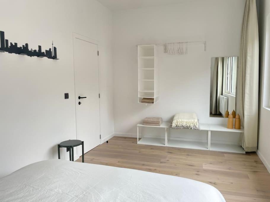 Apartment #2800ourhome 201